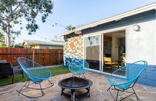 Casa Lotus - 2 bedroom - 1 ba Ocean Beach Cottage