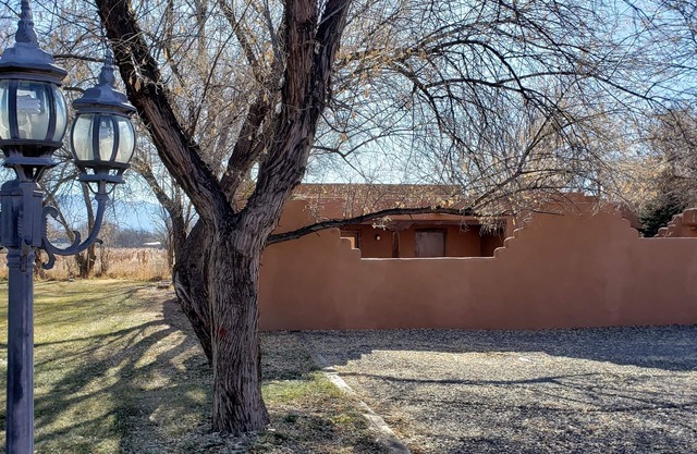 Ferien Casita "Lucky" (neben Weinberg in Nambe, Santa Fe County, NM)