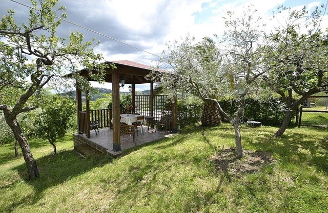 Casa Lucrezia: Ein helles und fröhliches, zweistöckiges Haus im Grünen.