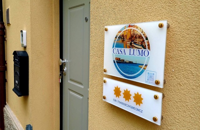 CASA LUMO im Centro Storico mit privatem Parkplatz