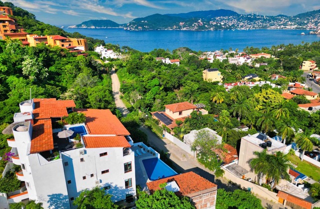 Casa Luna 001 at el Tular 2 Bdr Appartment 7 min walk from La Ropa beach