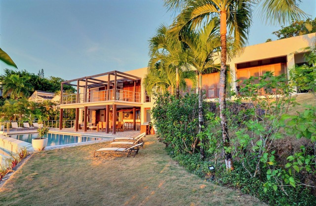 Casa Mango Las Ballenas 5-bedroom villa Las Terrenas with AC, WiFi, amazing view