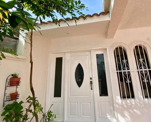 Casa María.-Casa completa