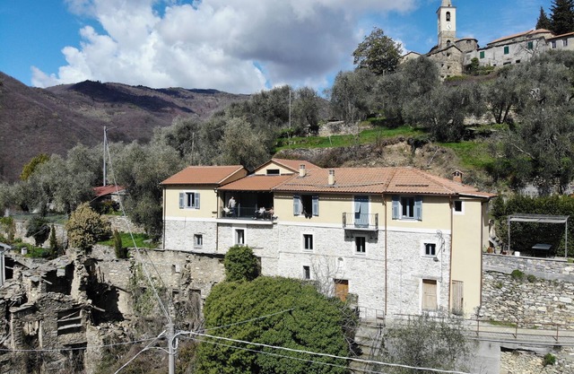 casa Maremonti - Ligurisches Landhaus in vollkommener Ruhe, Seealpen und Meer