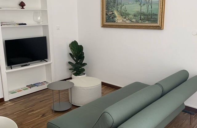 House in 19th century building 5 minutes walk from historic center