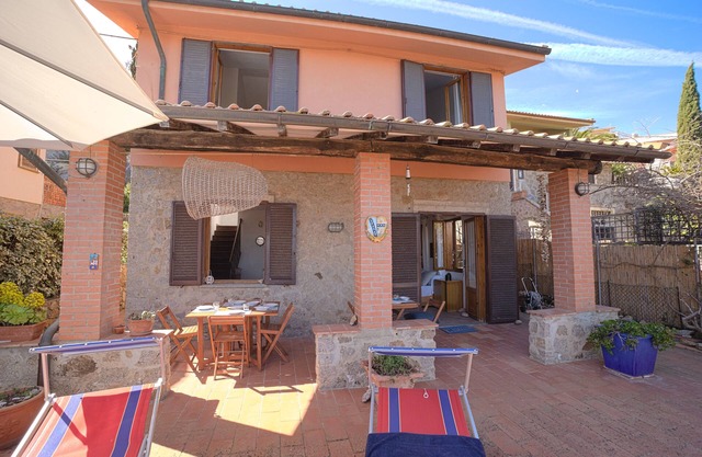 CASA RELAX WITH VISTA, unabhängig, 300 m vom Meer und vom Strand entfernt