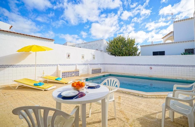 Casa Maria João-2 quartos e piscina privada na Praia do Carvoeiro