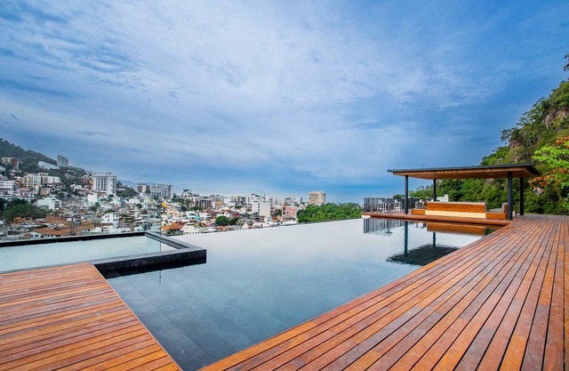 Casa Medianoche at Oasis | 2 Pools & Gym