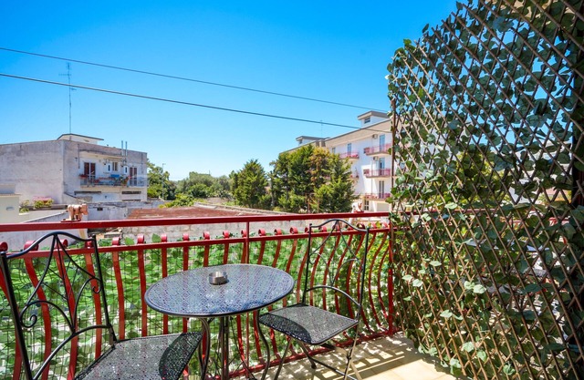 Casa Merlino - Dreibettzimmer mit Balkon