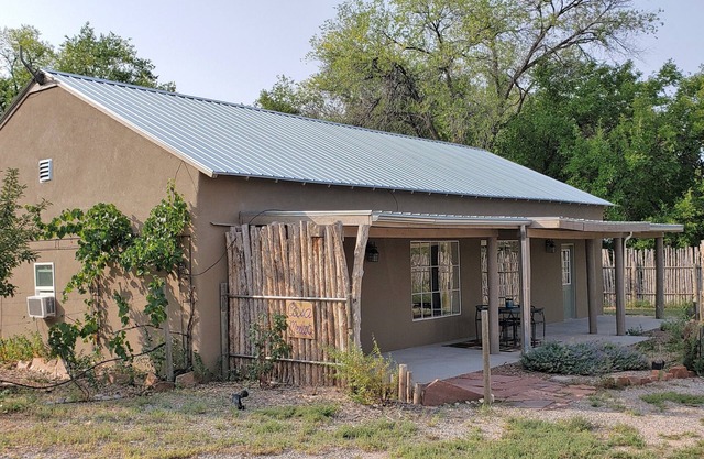Casa Merlot @ Casitas auf dem Weinberg in Nambe, Santa Fe County, NM