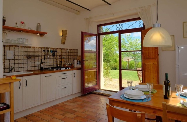 Casa Montale,4/5 Cantina,typisches Landhaus,gr.Pool,Alleinlage,Panoramablick