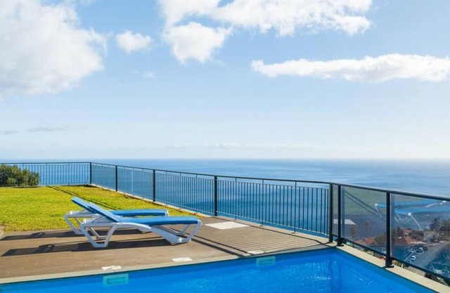 Casa Mozart II 15B in Estreito da Calheta