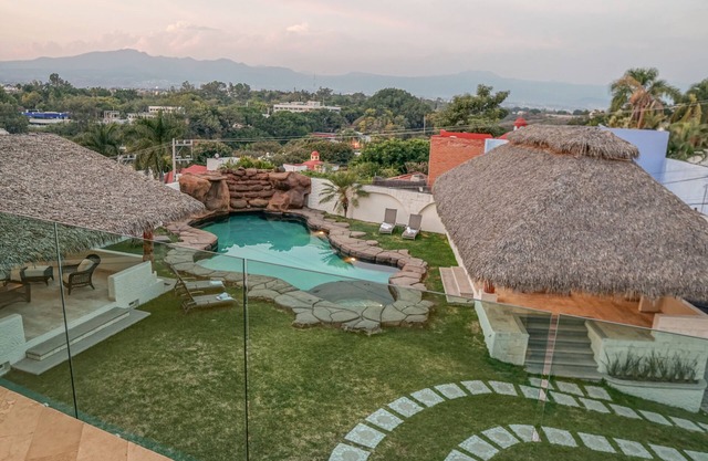 Casa Nicté: Cozy and modern house in Cuernavaca 40 min away from Mexico City!