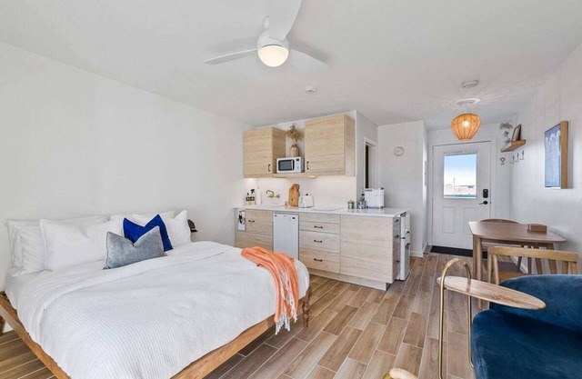 Casa Oceana - Boutique Studio Condo w/Pool ☀️🏖🌊🐚