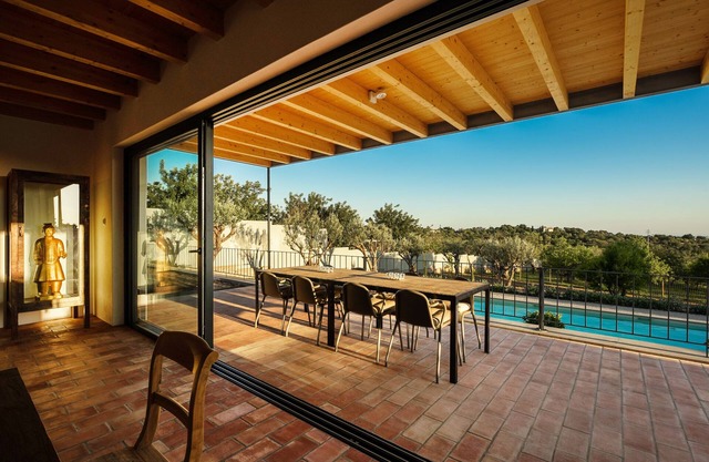 Casa Oliveira, stylish holiday home with private pool in the hills of Algarve