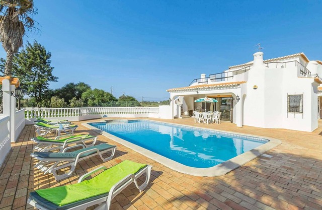 Casa Omar - Drei Schlafzimmer Villa, Schläft 6