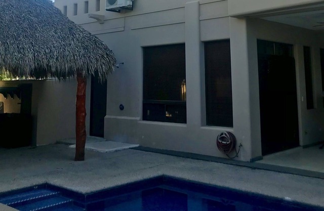 Casa Once - Großes 6 BR Ocean View Casa - Privater Pool - Gemeinschaft am Strand