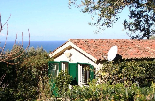 Casa Orto, for 2 people, with shared pool and access to the beach