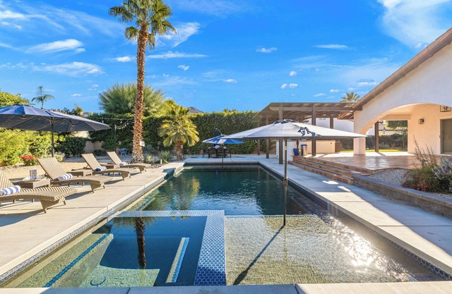 Casa Paloma by VARE | Pool+Spa, BBQ, Fire-Pit, HUGE yard!