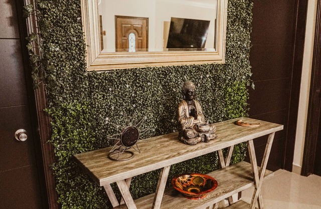 Casa Panda with Cal King Bed near Airport, border and shopping area