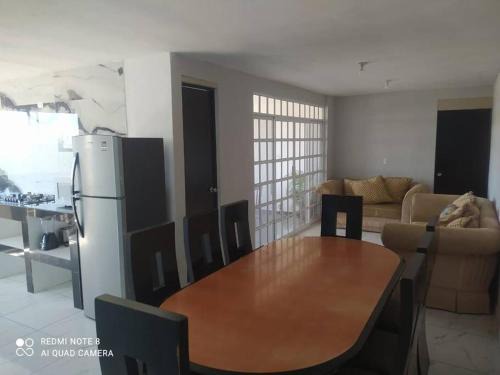 Casa para grupos hasta de 20 personas Frente al parque industrial Zilum Park Crown Iberdrola hunter Douglas