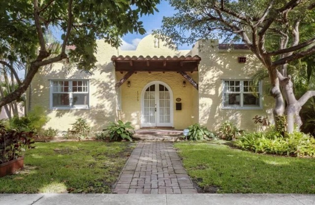 Paradise Ferienhaus nur wenige Minuten vom Strand entfernt mit privatem Pool und Master Cabana