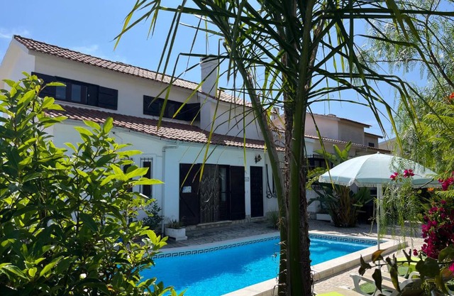 Casa Pausa Sesimbra Holiday Home