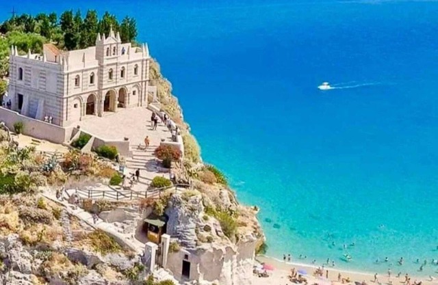 CASA PEONIA einen Steinwurf vom Zentrum von Tropea entfernt