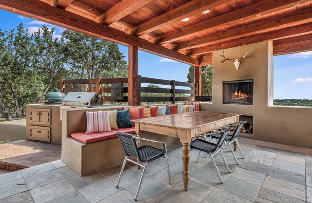 Casa Piñones | Stunning Mountain and City Views, just minutes from Downtown