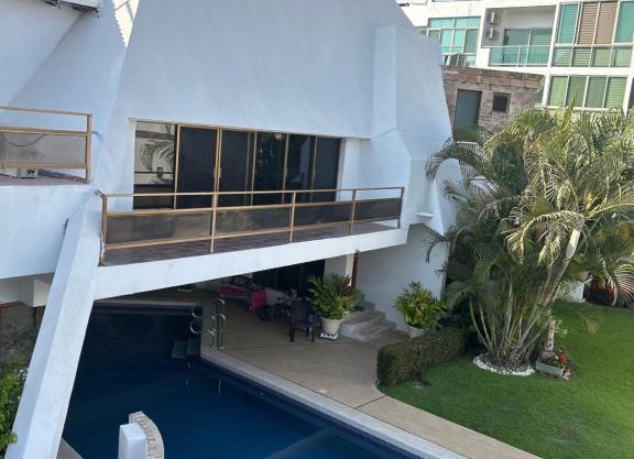 Casa Piramide