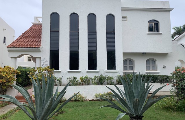 Casa Price mit Rosas authentischer Küche und Hauswirtschaft!