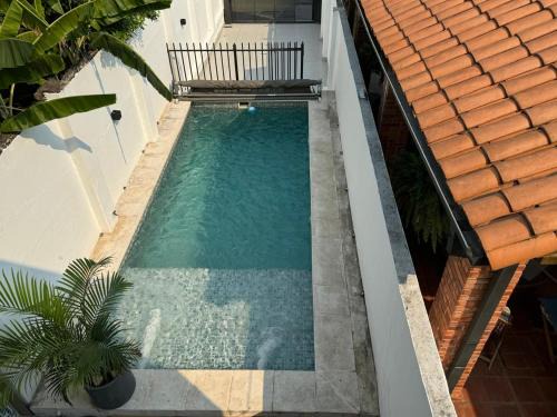 Casa Privada con Piscina y Parking Gratis en Asunción
