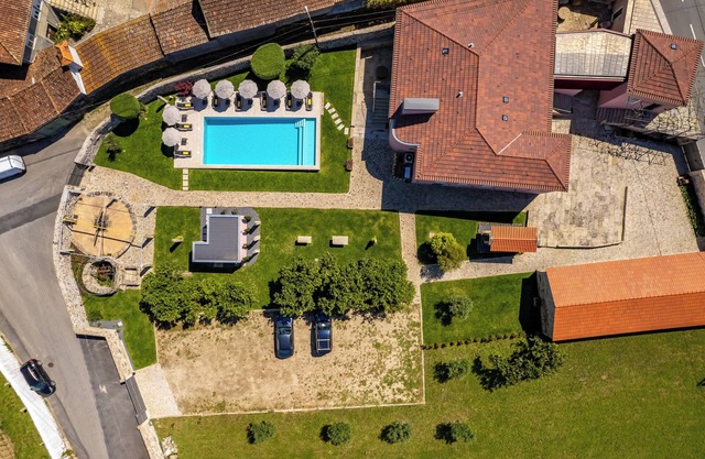 Casa da Brêa - 7 suites, swimming pool, garden and games area. 10 minutes from the beach
