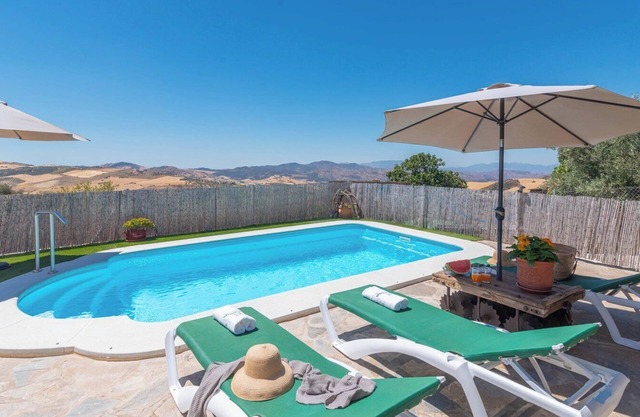 Casa Pulirio Antequera - La Higuera by Ruralidays