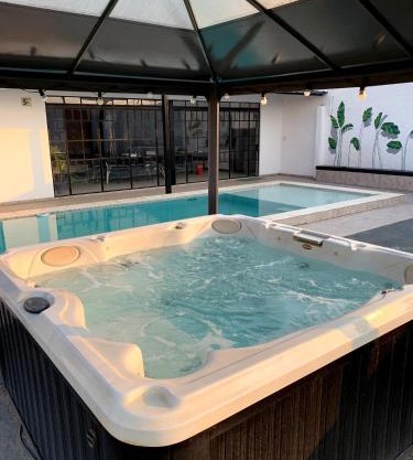 Casa quinta con jacuzzi piscina y parrilla en Resistencia