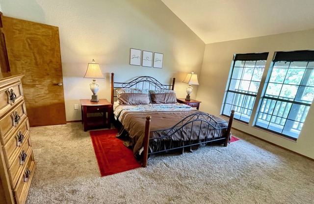 Casa Rio Oasis a cosy 3-bedroom condo right on the Pecos River,