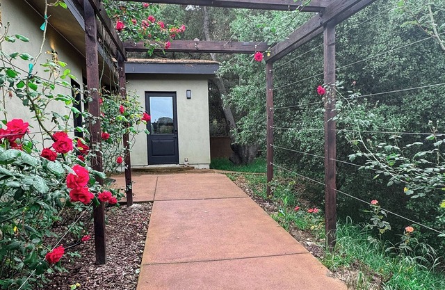 Casa Rosa - Spacious 2BR, 2BTH Country Retreat