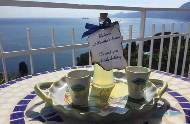 Eine Terrasse am Meer Paradies der Amalfi-Küste