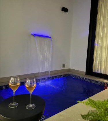 Casa Rural con piscina privada en casco urbano de Náquera Botigueta 25