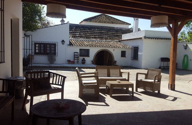 Casa Rural Sevilla, Olivares. Wifi Privatanwesen mit Weinkeller, Grünflächen