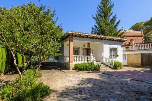 Casa San Rafael, magnífico chalet con gran jardín