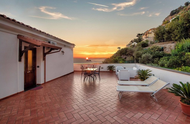 CASA SERENA MIT SCHÖNER MEERBLICK-TERRASSE