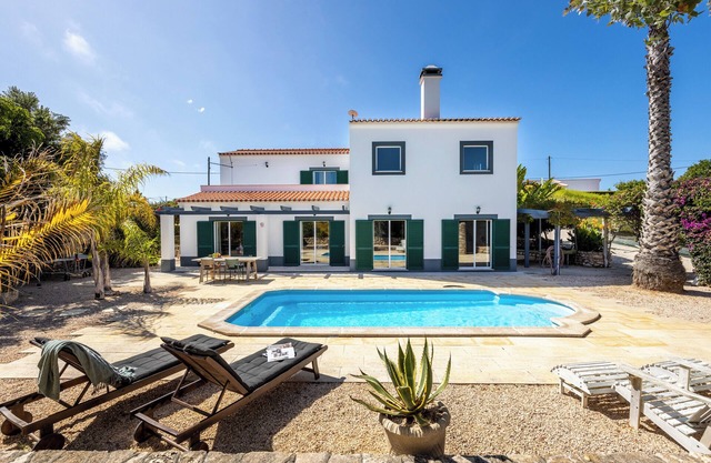 Casa Skip - Moderne Villa mit 4 Schlafzimmern und wunderschönem Garten!