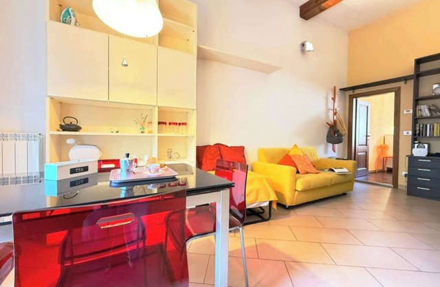 Casa Spontini, modern apartment with balcony