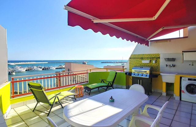 Die sauberste Terrasse des Hafens von Sciacca