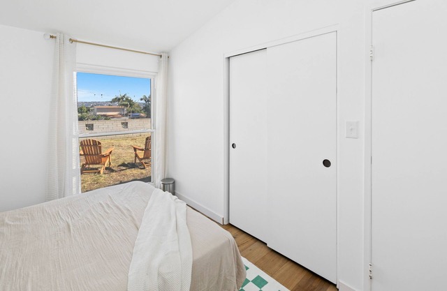 Casa Sunset cozy home in central SD, views, fire pit, and games & pet friendly!