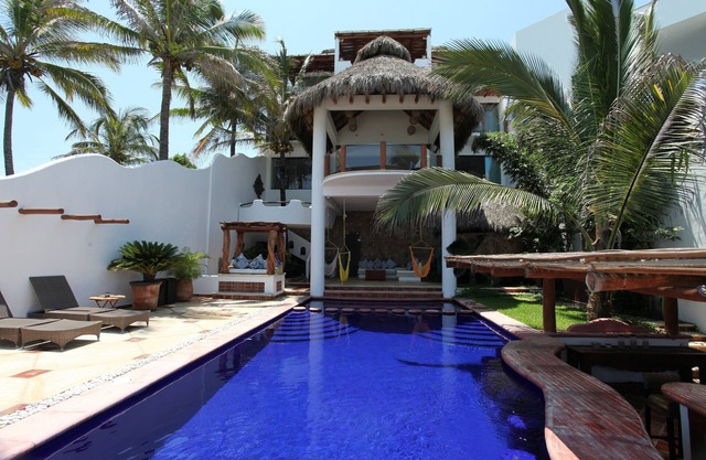 CASA SUSPIRO: Luxusvilla direkt am weißen Sandstrand mit Personal