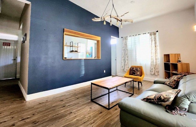 Casa Ten New &Improved Centrally Located Home