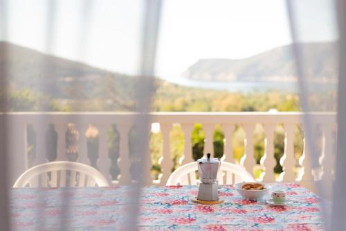 Casa Teo, Vista Mozzafiato a Lacona!