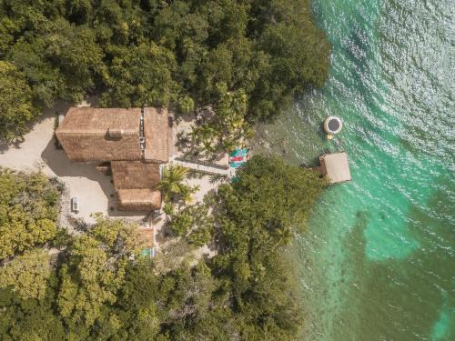 Casa Tita, amazing views with Private Pier, Bar & Jacuzzi